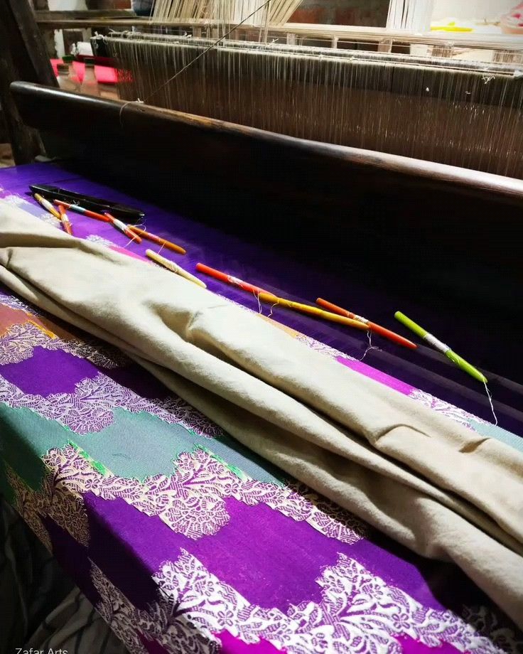 Weaving loom texture