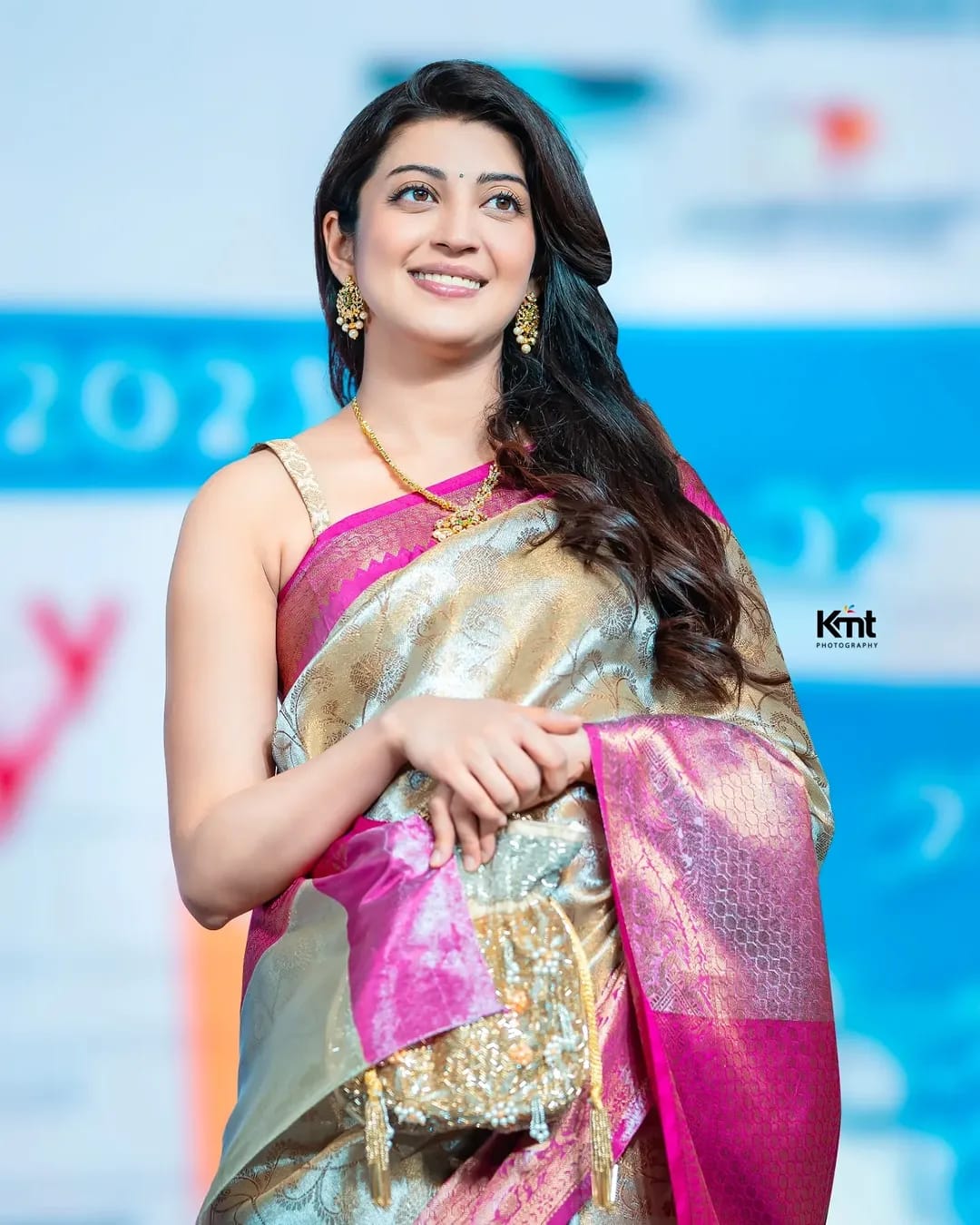 Elegant Silver-Gold Banarasi Saree with Contrasting Pink Pallu